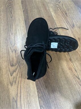 BearPaw Black Suede Lace-Up Men's Boots